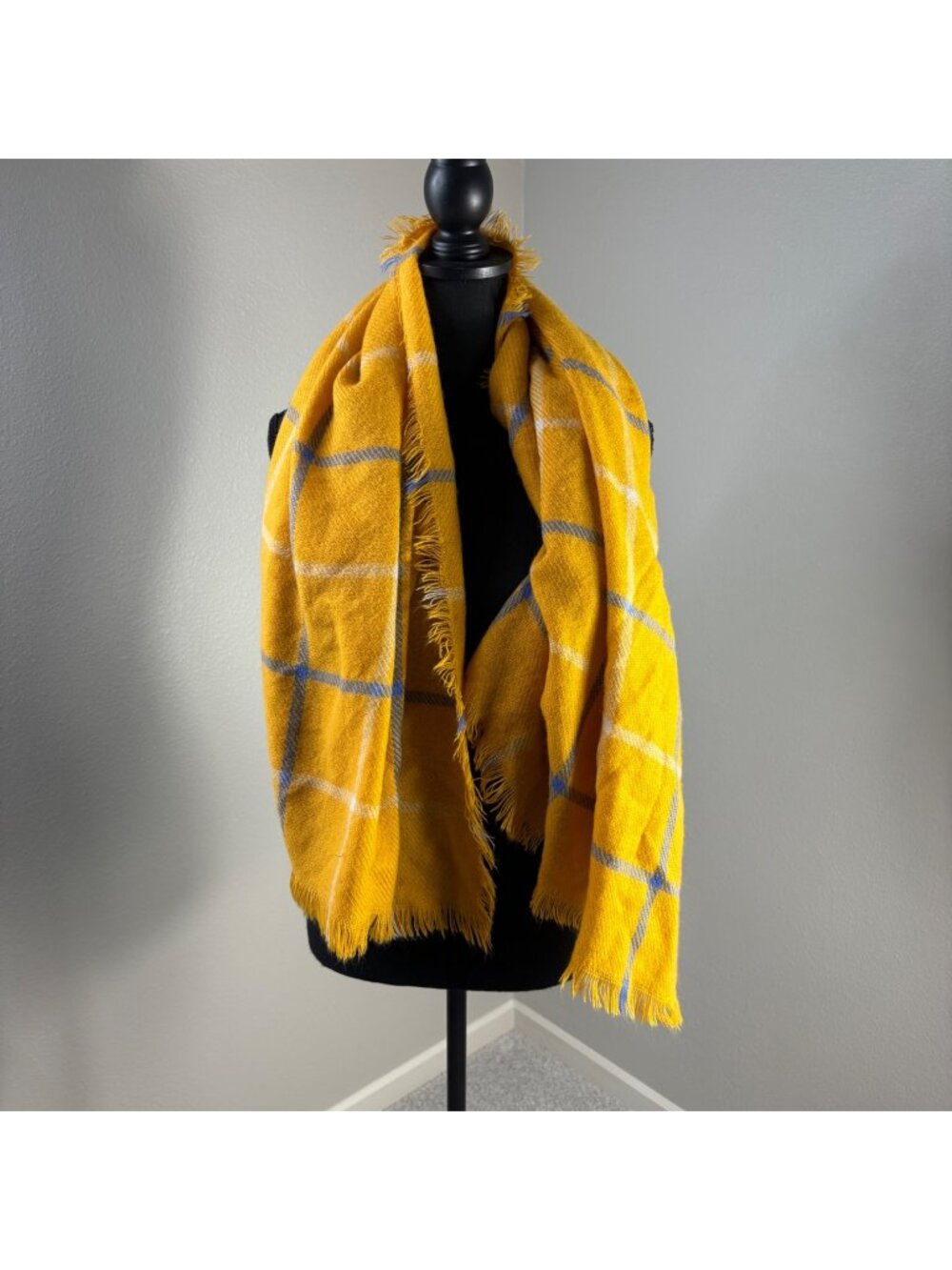 Accessory Depot Scarf Wrap Yellow Plaid Gray Acrylic Fringe